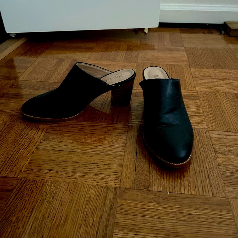 Maypie mules, size 7 black